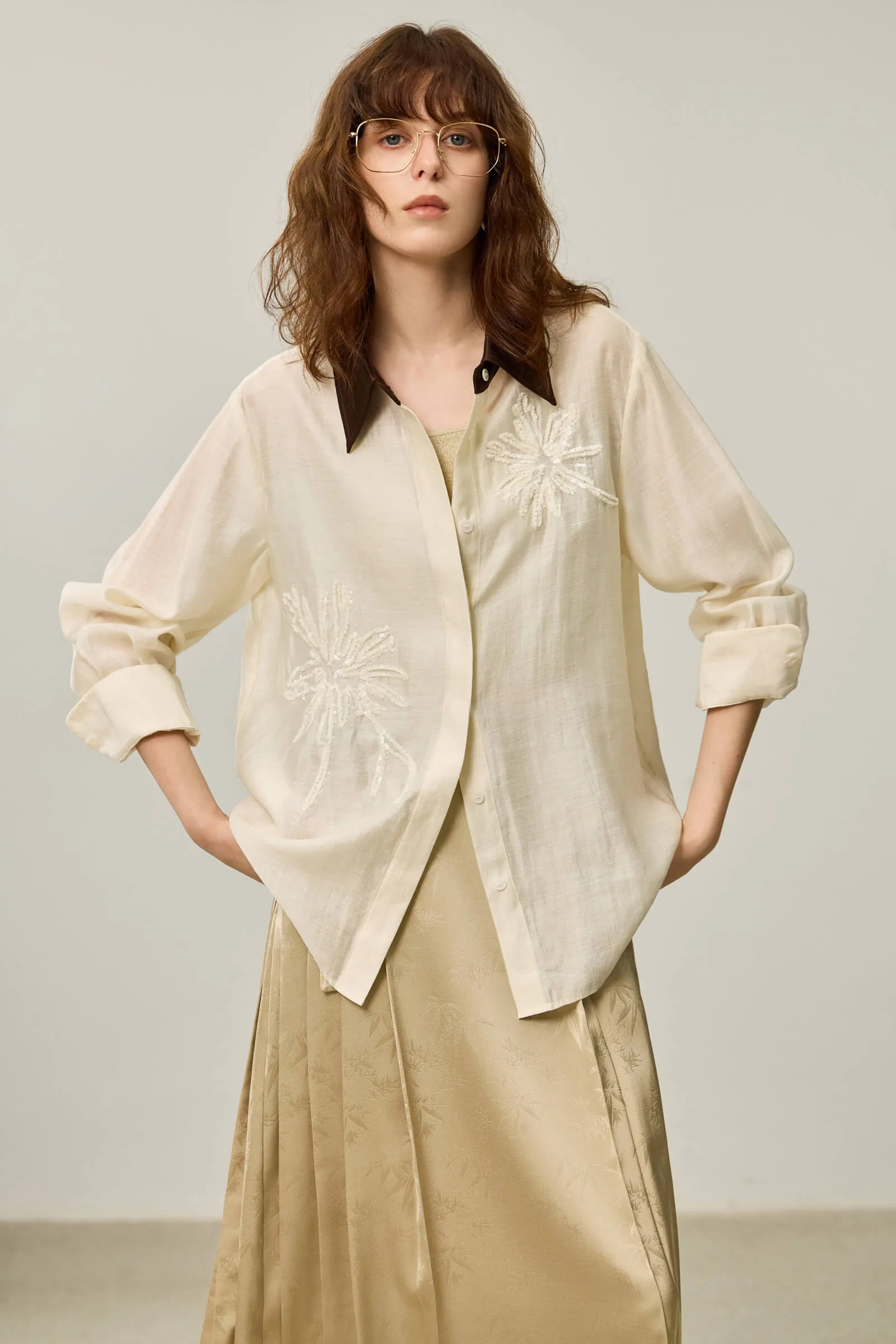 LILY Lyocell Heavy Embroidery Shoulder Shirt