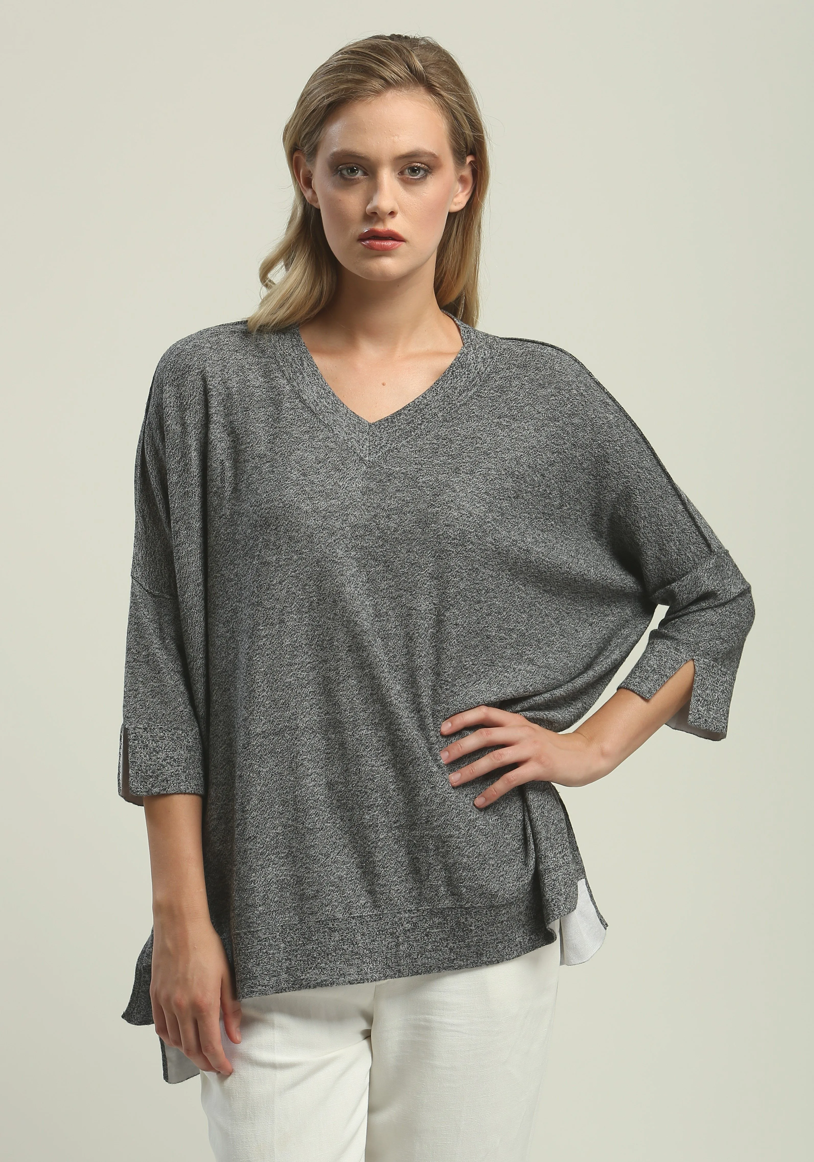 Reversible Contrast Detailed Easy V Neck